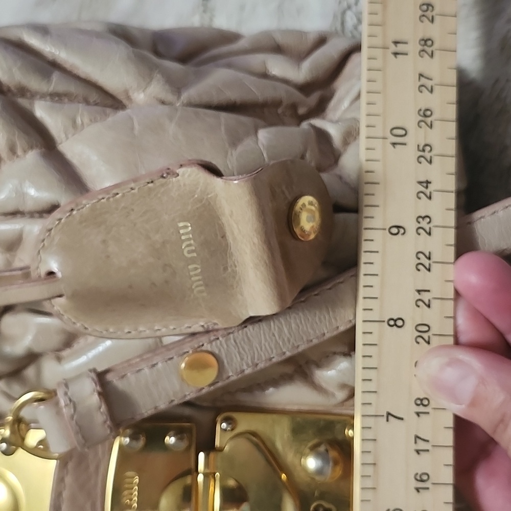 Miu Miu Cream Mpatelasse Leather Women's Bag - Picture 15 of 16